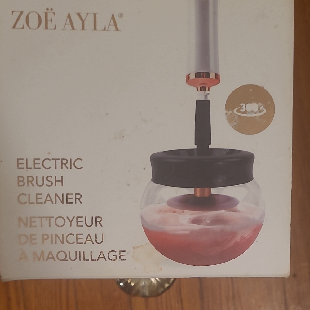 Zoe Ayla Electric Brush Cleaner - Black and Gold